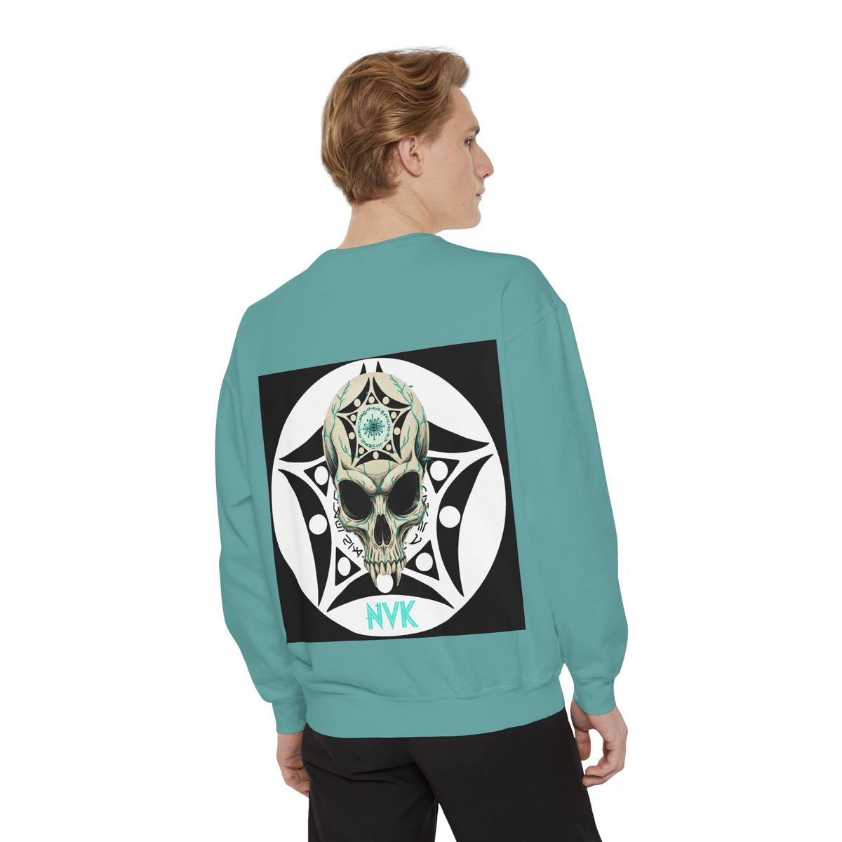 NVK BUGA SPHERE SKULL SWEATSHIRT™ — Graphic Crewneck